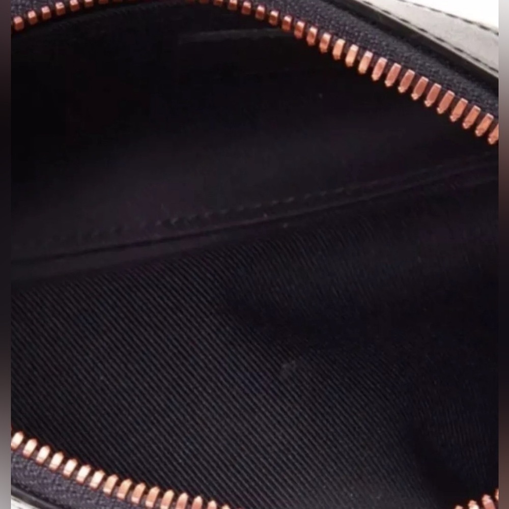 Louis Vuitton Monogram Discovery Pochette Limited Edition Upside Down - Picture 6 of 9